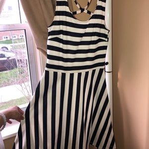 Vertical+Horizontal striped h&m dress